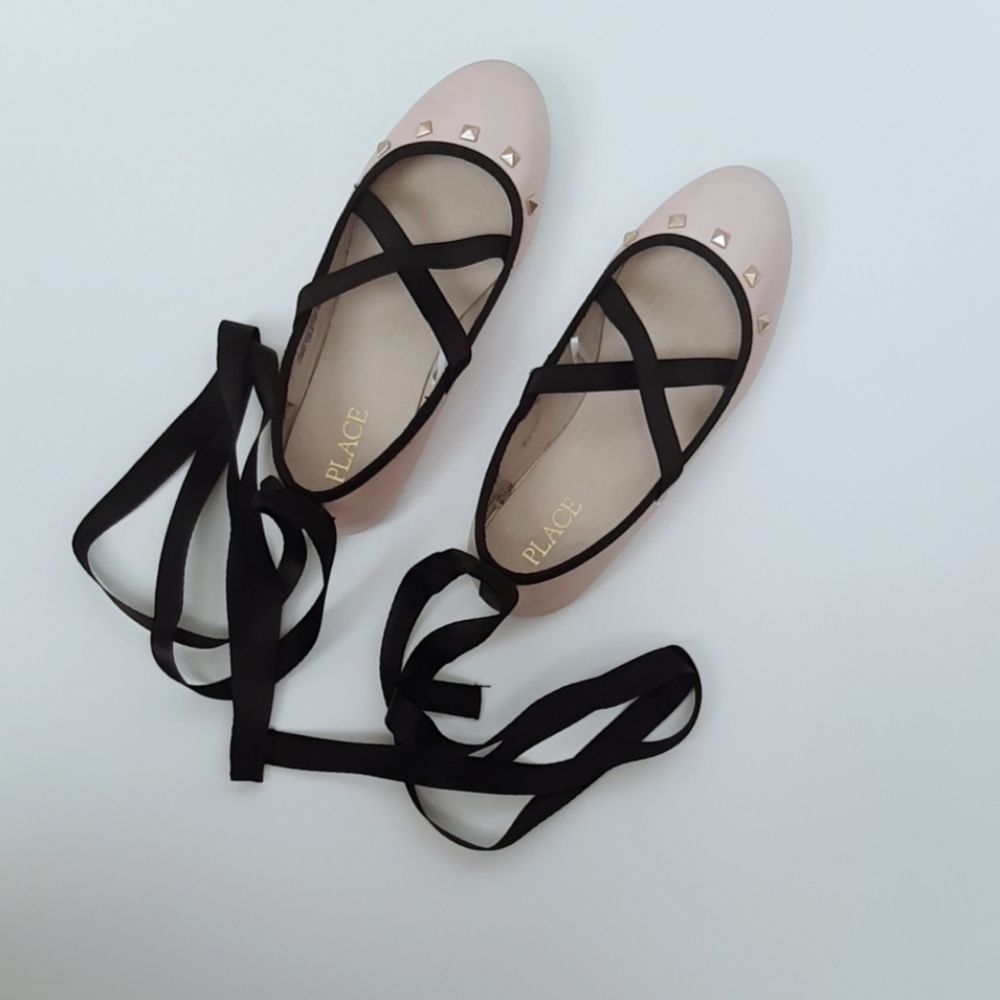 Girls shoes